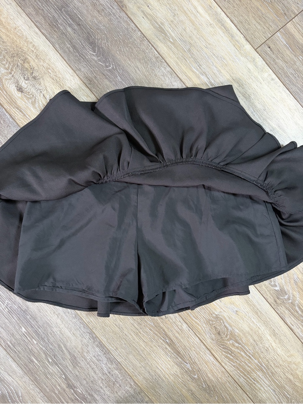 DO+BE Black Ruffle Mini Skirt/Skort - Picture 3 of 8